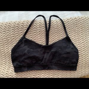 size 8 lululemon flow y bra camo